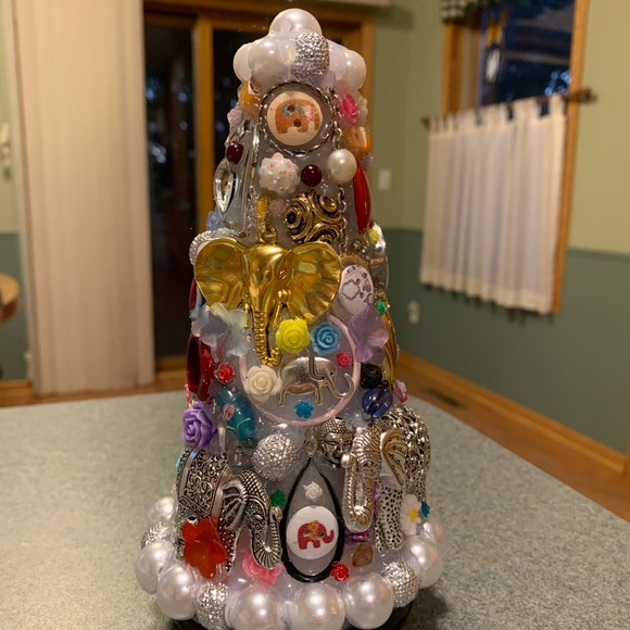 ELEPHANT LOVE Junkdrawer Tree Handmade Decoration